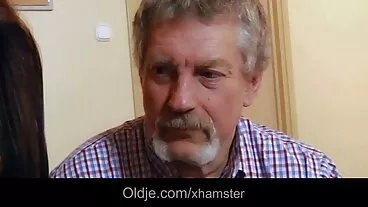 Thổi phim xex me con kèn vú